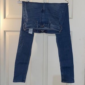 Hollister Pants - Hollister size 5R High rise Jean leggings Hollister Pants - Hollister size 5R High rise Jean leggings